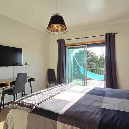 Falesia Townhouse - Walk To - Pool - Garage Semesterbostad